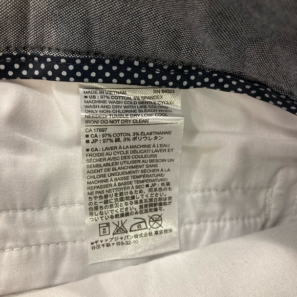 Leaf print shorts, Banana Republic, Hamilton fit - Picture 3 of 5